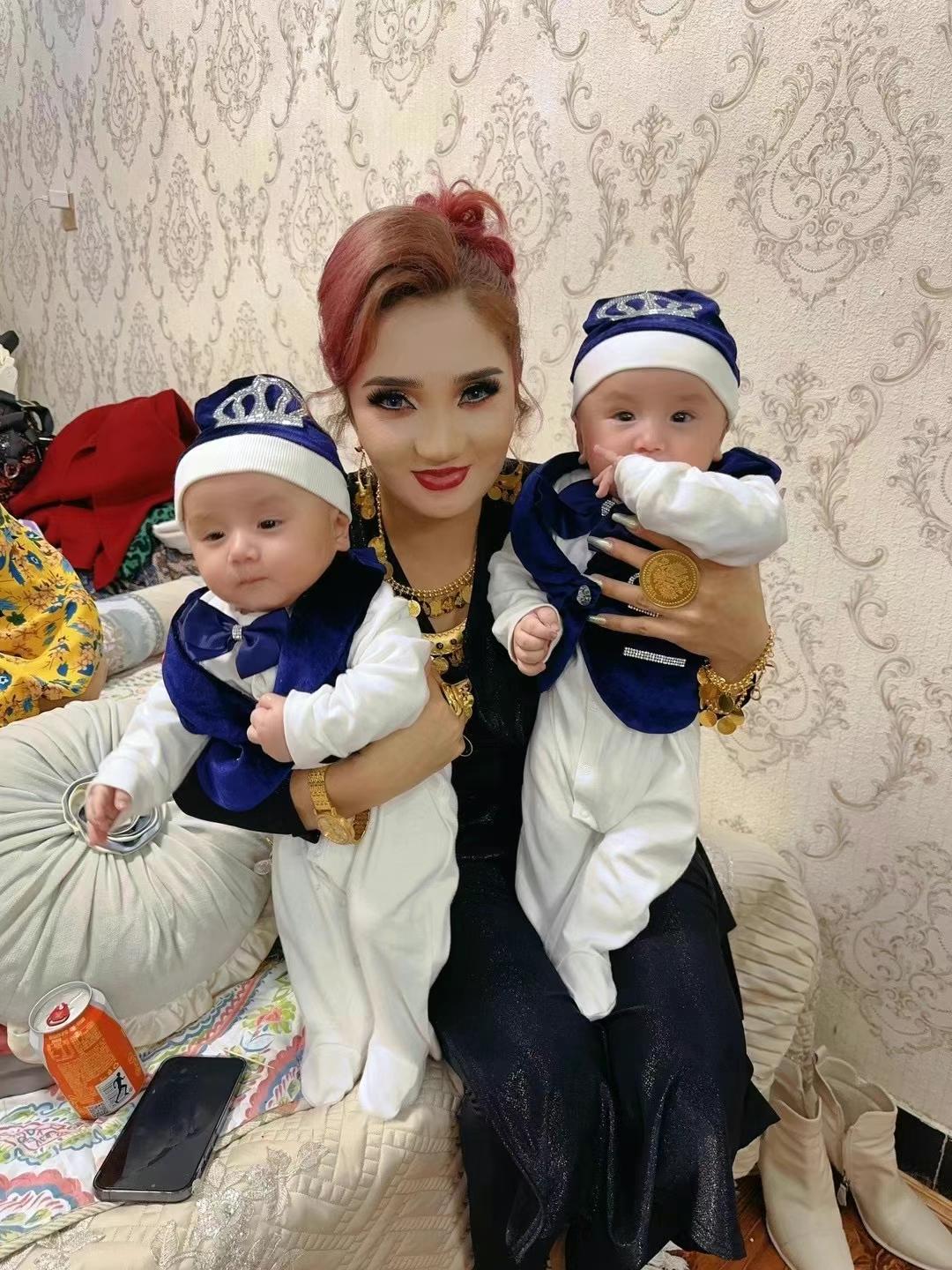 Royal Blue Velvet Baby Romper  - Baby Nursery Outfits 评论和价格
